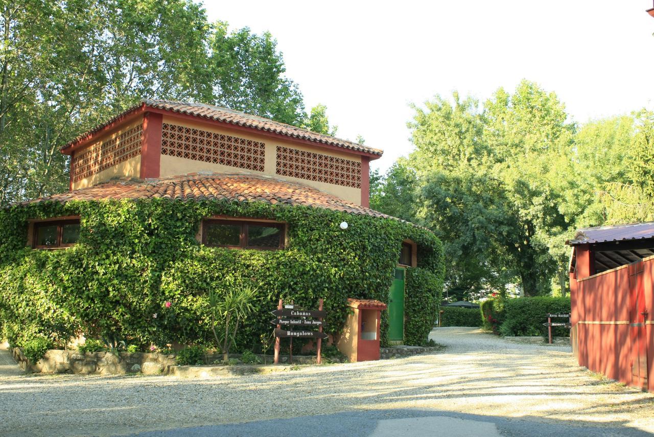 Camping El Pinajarro Hervás Екстериор снимка